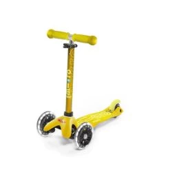 MICRO Patinete Scooter Mini Deluxe Led Amarillo 6 MICRO Patinete Scooter Mini Deluxe Led Amarillo -Skateboard Shop img 33828 f0656799ab8e38ea555e5f5dfd21438a 1